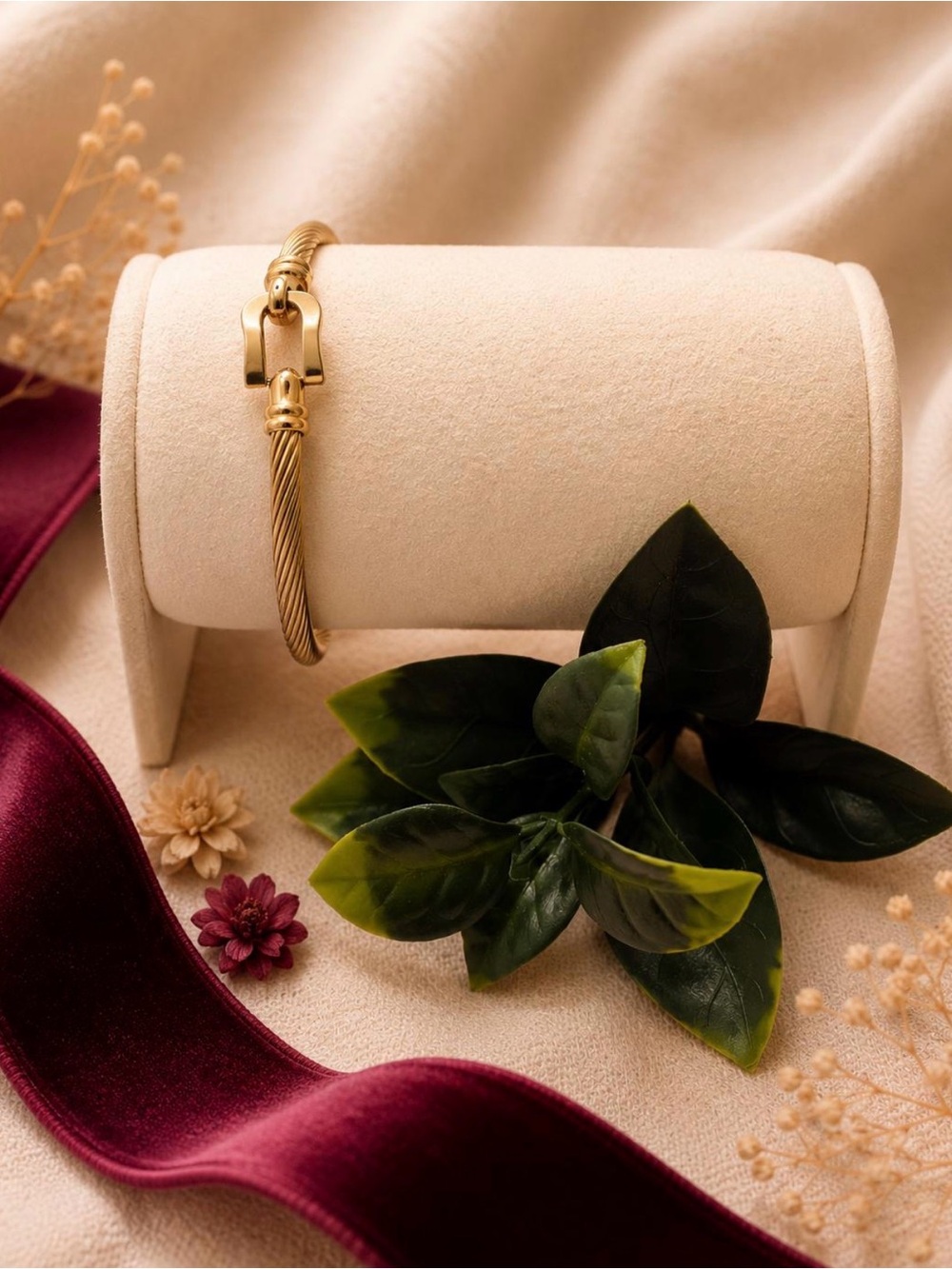 Gold Cable-Link Bangle Bracelet - Women Bags